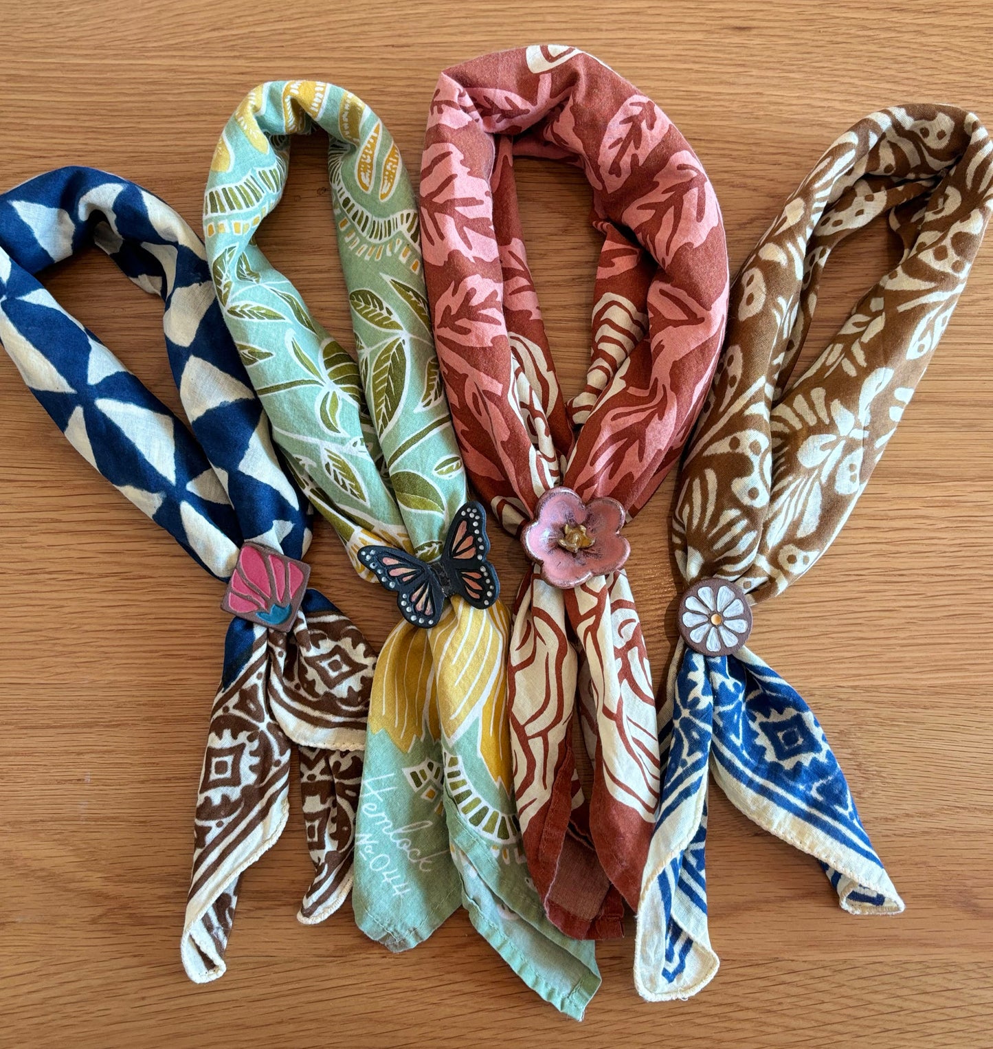 Pasapañuelo - Daisy